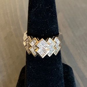 14kt Geometrical Princess Cut Diamond ring